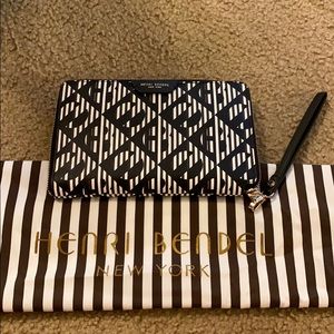 Henri Bendel Travel Organizer